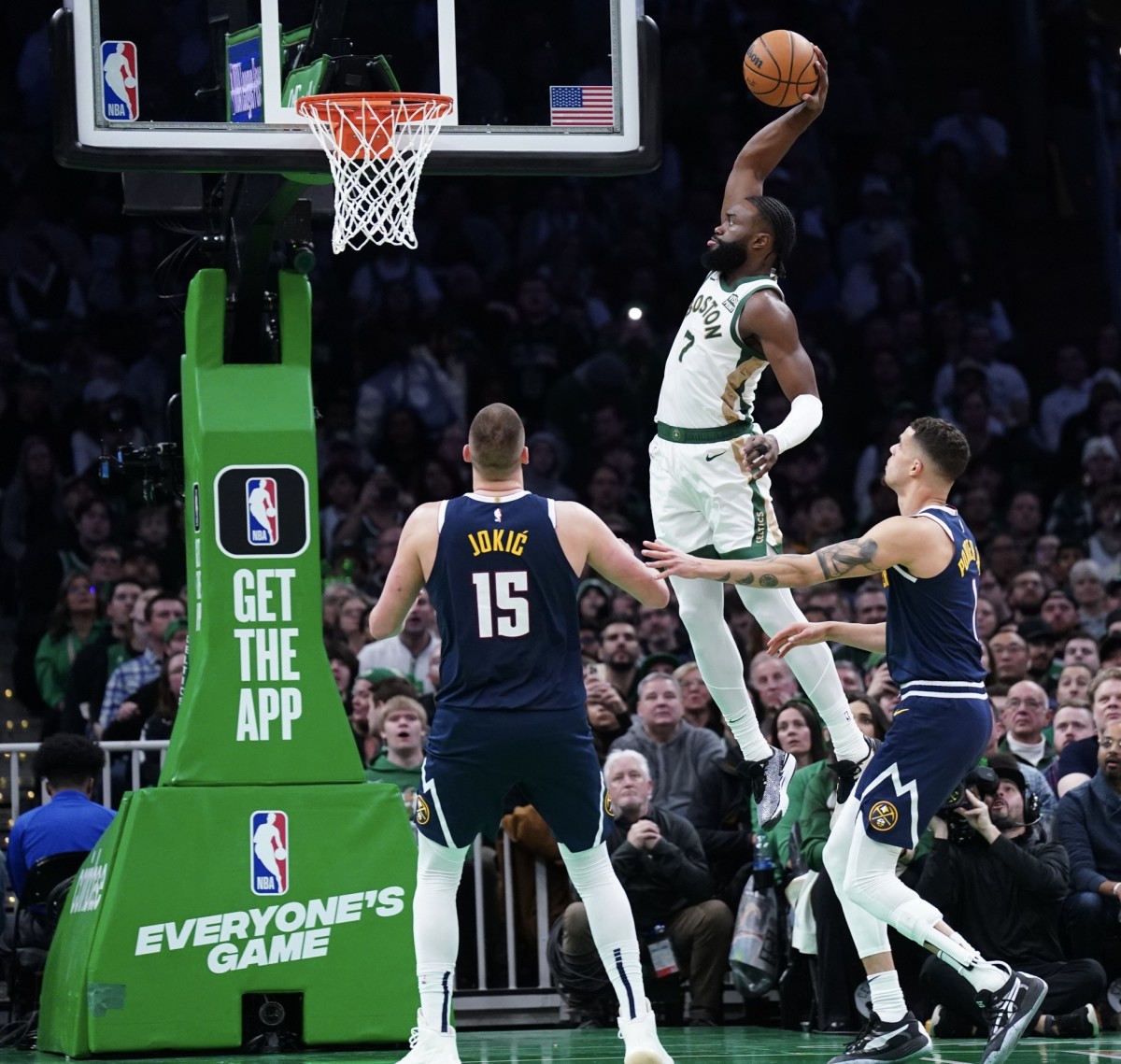 Jaylen Brown dunks against Denver